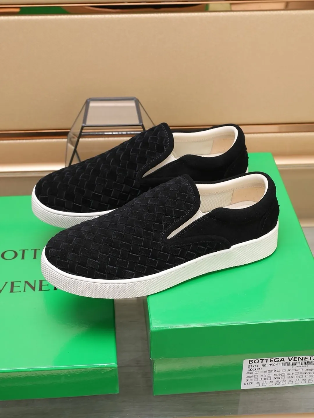 Men's men's shoes 💰Men's shoes 💰440💰🔥[BV] series of top purchasing agents 🔍Imported first-layer cowhide woven surface, cowhide foot pads lining environmentally friendly ♻️Does not fade, 💪Sole: Rubber combination original factory special original outsole ⚠Original and single goods 🔍🔍You can come in and out at will, welcome to compare ⚠Number of sizes: 38-44